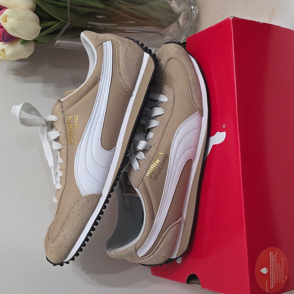 Puma Beige & White Sneakers (Mens 8, Wmns 9.5) - Picture 3 of 6